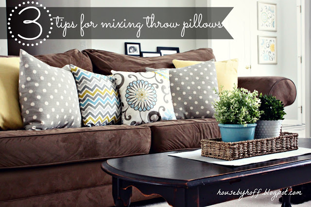 How to Mix & Match Pillows on a Sofa