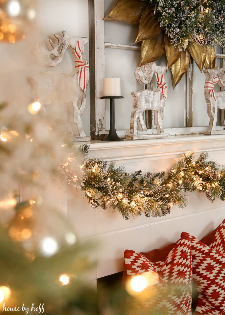 Holiday Home Tour Part I: Our Christmas Mantel