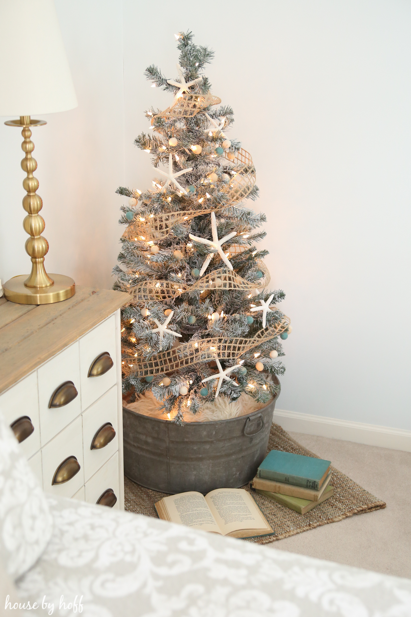 DIY Flocked Christmas Tree - House by Hoff