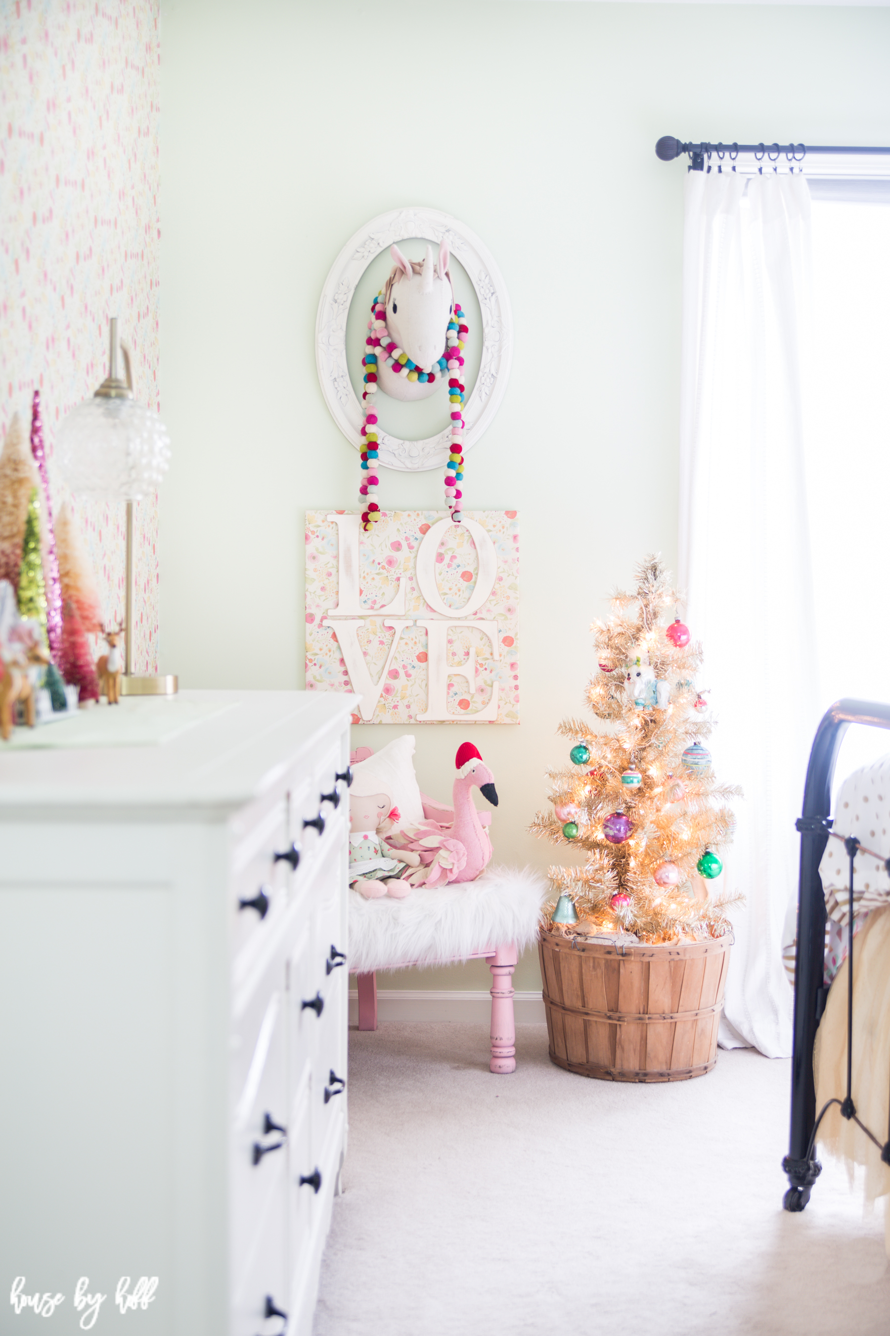 It's a Colorful Life 2019 Christmas Home Tour - The Heathered Nest